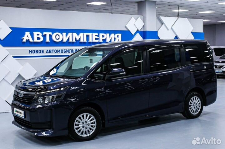 Toyota Voxy 1.8 CVT, 2014, 180 000 км