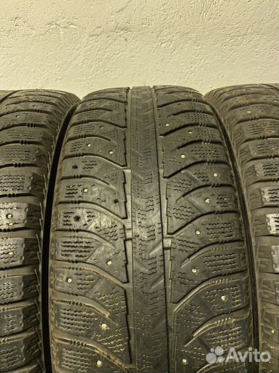 Bridgestone Ice Cruiser 7000 215/60 R17 100T