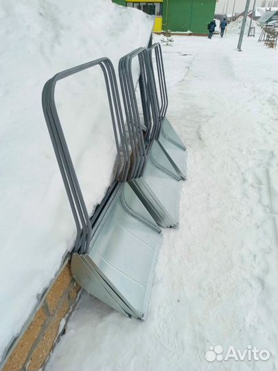 Лопата для уборки cнегa (скребок,скрeпер,толкaч)