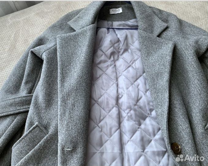 Пальто женское осень 44 утепленное