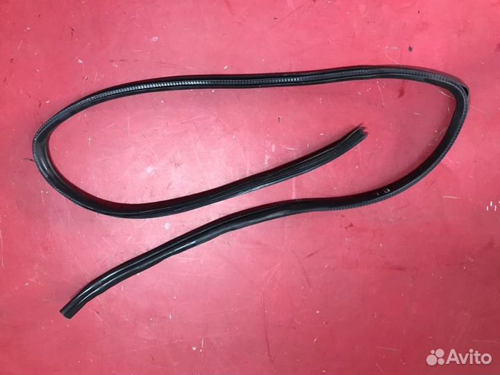 Уплотнитель двери задний левый Mazda 6 GG L3C1