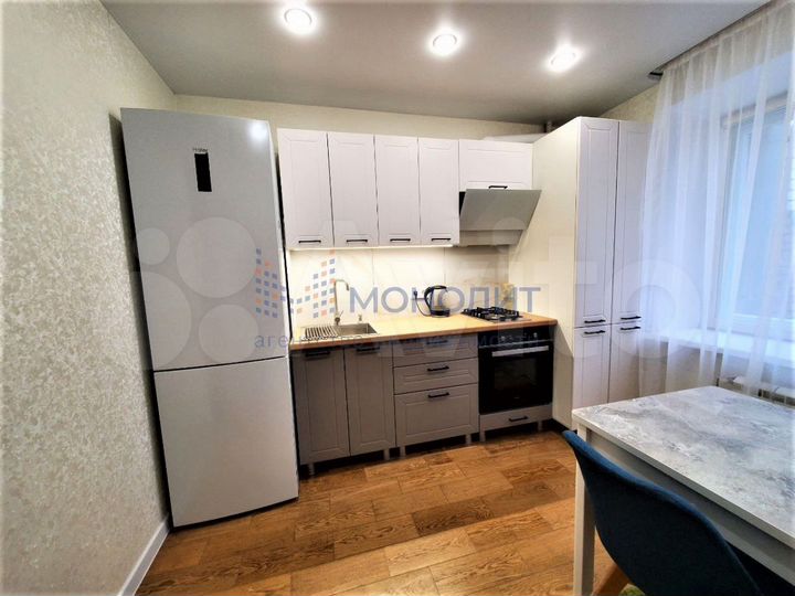 2-к. квартира, 54,1 м², 1/10 эт.