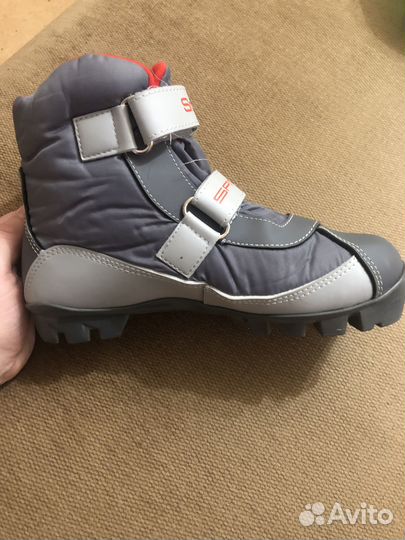 Лыжные ботинки
