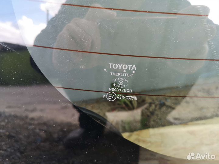 Toyota rav4 xa50 стекло двери багажника