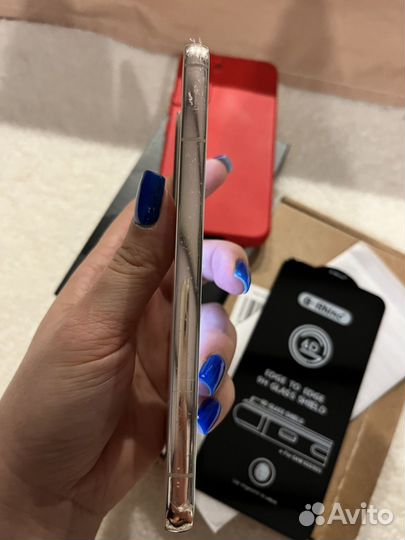 Samsung Galaxy S22, 8/256 ГБ