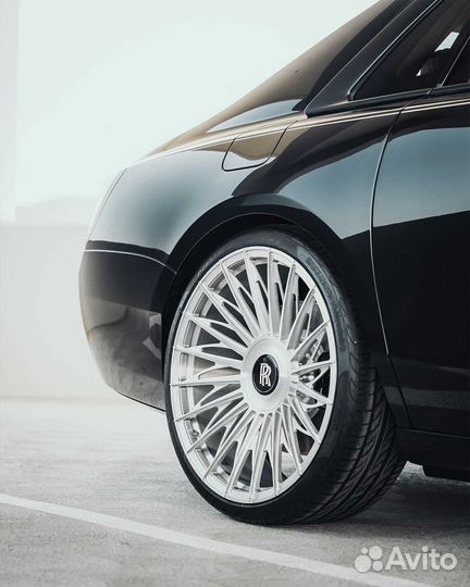 Диски кованые GT Forged R22 на Rolls Royce Wraith