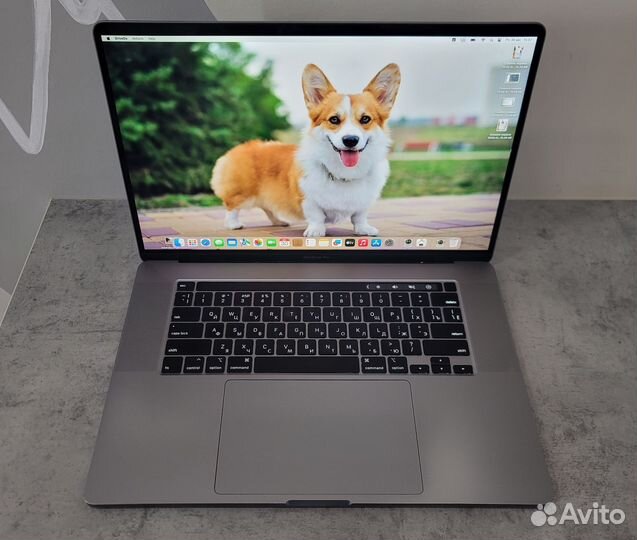 MacBook Pro 16