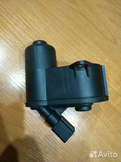 Электродвигатель стояночного тормоза