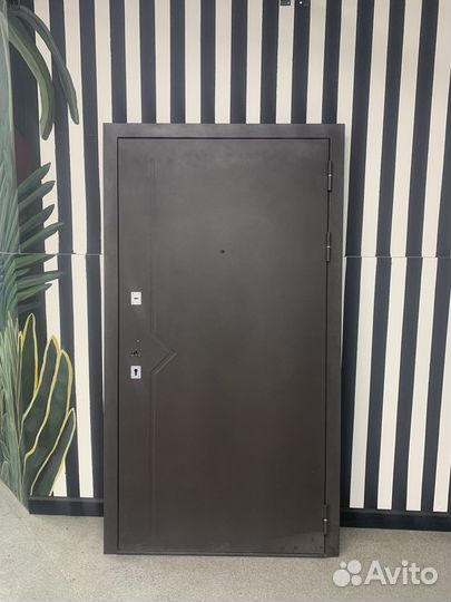 Дверь межквартирная Гермес 1150 х 2100