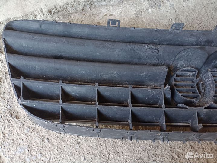 Решетка радиатора Audi Tt 8N оригинал