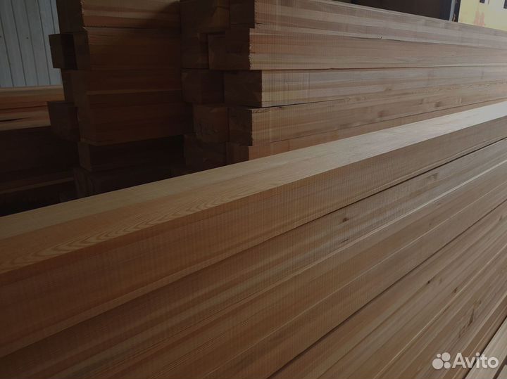 Домостроение с досками из лиственницы