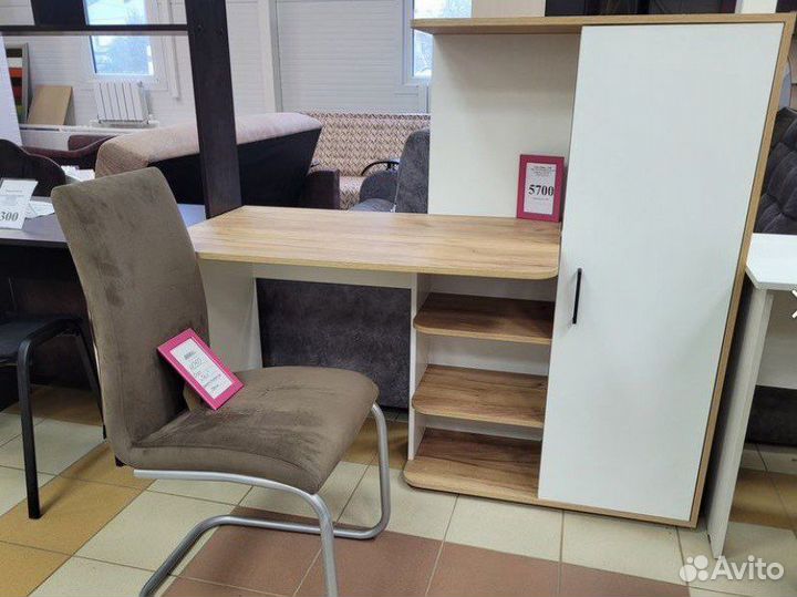 Компьютерный стол новый в наличии