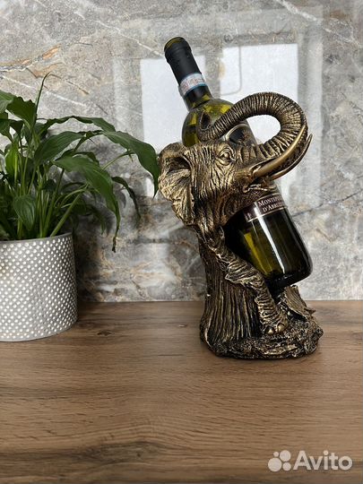 Подставка под бутылку слон