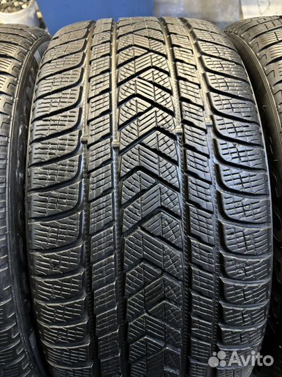 Pirelli Scorpion Winter RFT 275/40 R20 и 315/35 R20