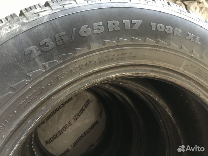 Nokian Tyres Hakkapeliitta R SUV 235/65 R17