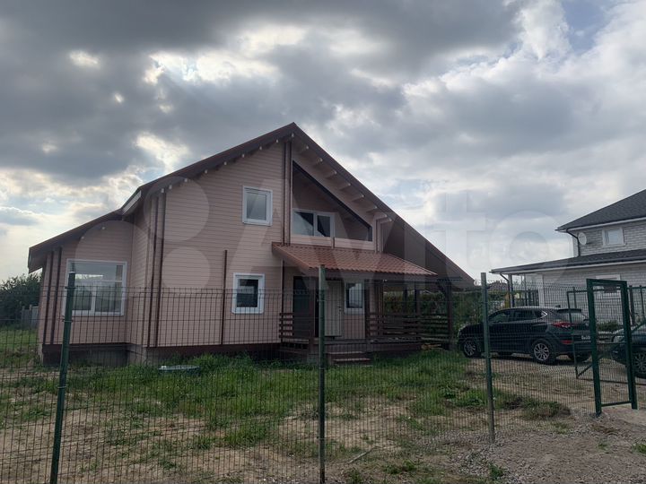 Дом 174 м² на участке 10 сот.