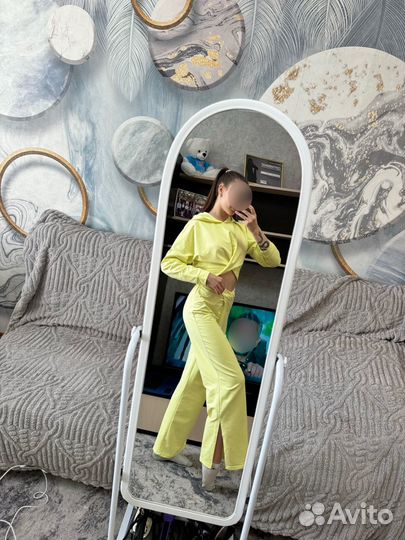 Летний женский костюм