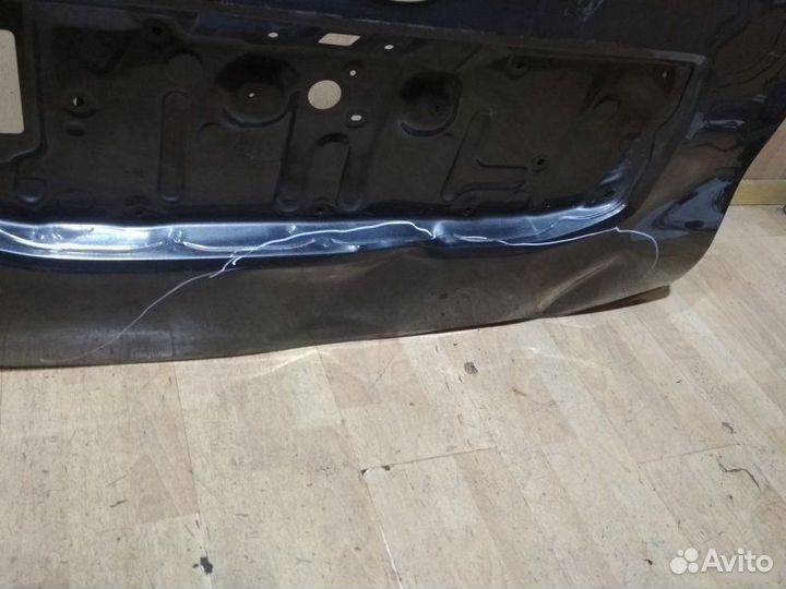 Крышка багажника Toyota