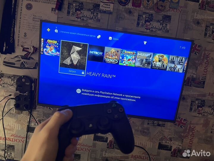 Playstation 4 прошитая 1 tb + 2 геймпада