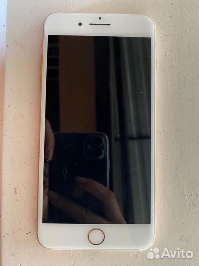 Телефон iPhone 8 plus