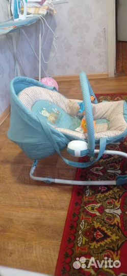 Шезлонг детский новый