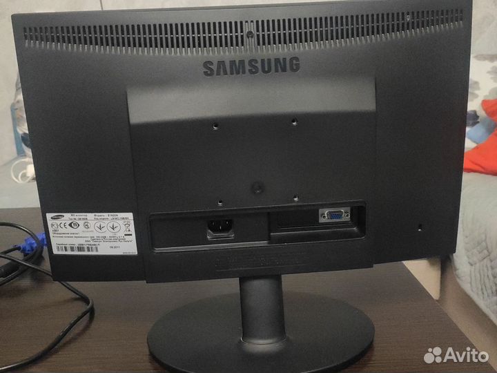 Монитор Samsung 19 дюймов