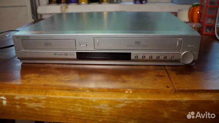 DVD Recorder & VCR DVD-VR330