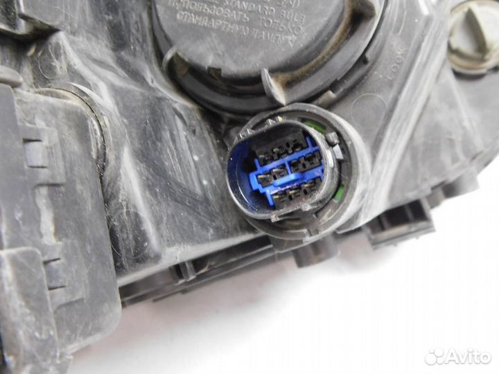 Фара левая Hyundai Avante