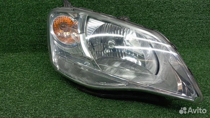 Фара Ssangyong Actyon Правая