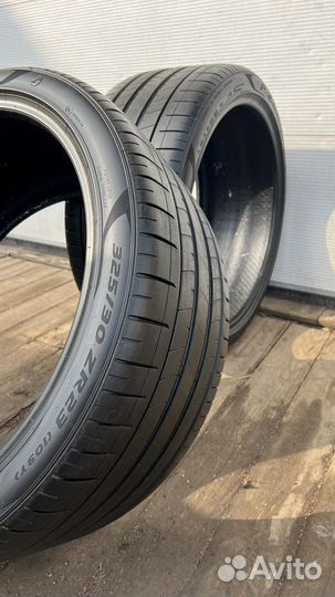 Pirelli P Zero Sports CAR 325/30 R23