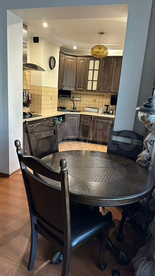 4-к. квартира, 92,6 м², 1/10 эт.