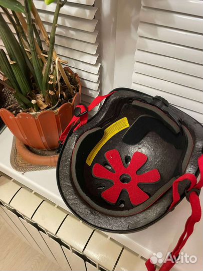 Шлем велосипедный ferrari