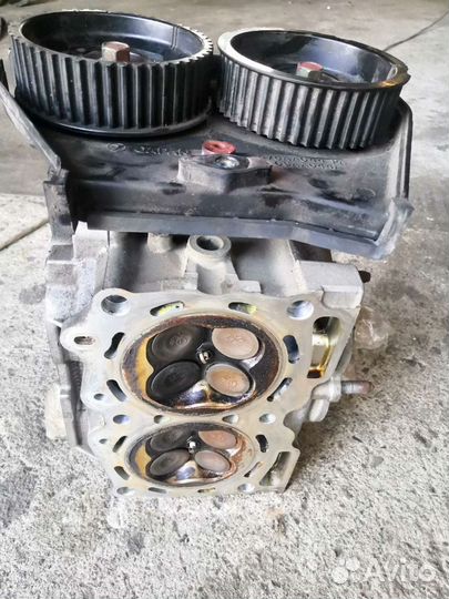 Головка блока левая Subaru Legacy Outback (B12)