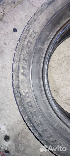 Bridgestone Blizzak MZ-03 215/60 R16