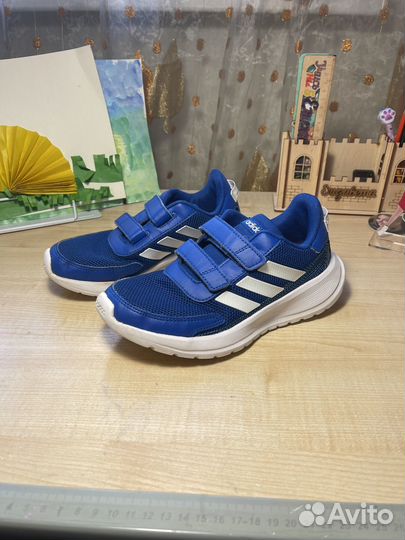 Кроссовки Adidas, размер 34