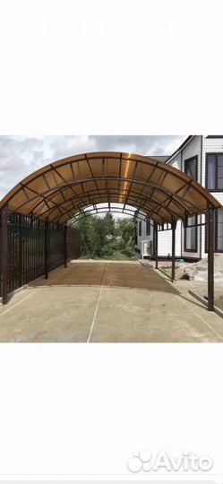 Бригада сварщиков и монтажников