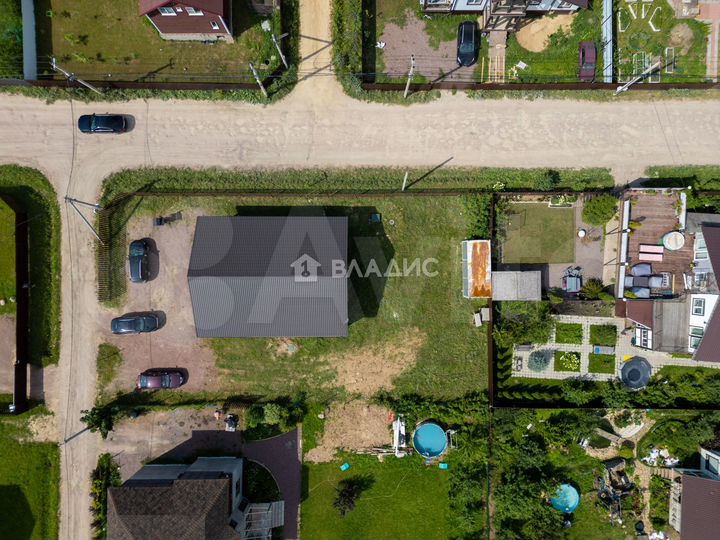 Дом 148 м² на участке 9 сот.