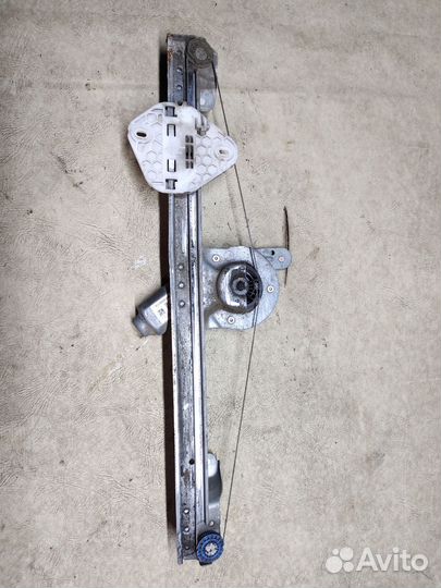Стеклоподъемник передний Renault Logan