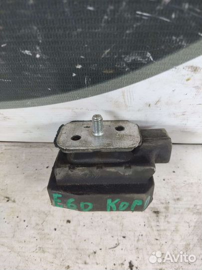 Подушка АКПП BMW 5 E60