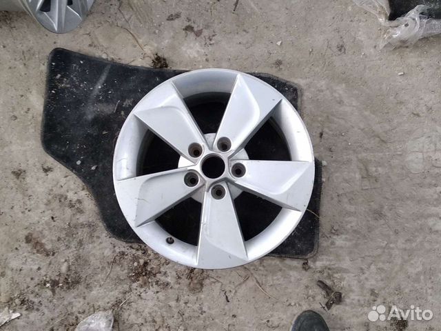 Диск литой r16 Skoda Yeti