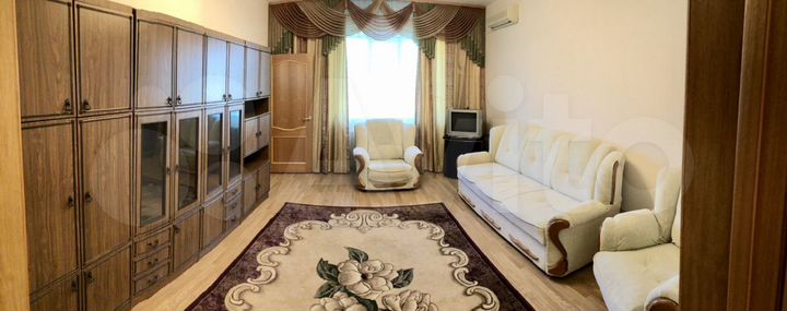 Дом 210 м² на участке 6 сот.