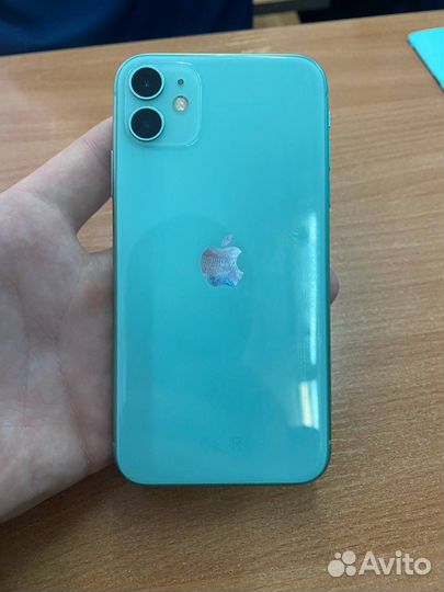 iPhone 11, 64 ГБ