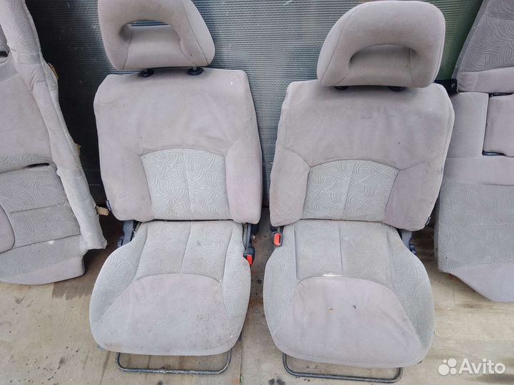 Сиденья Nissan Almera n16