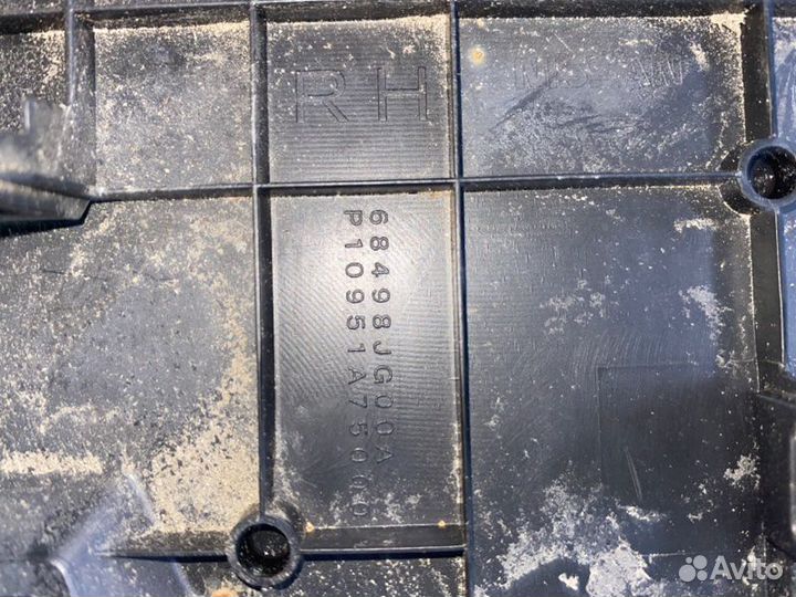 Накладка на торпедо правая Nissan X-Trail T31