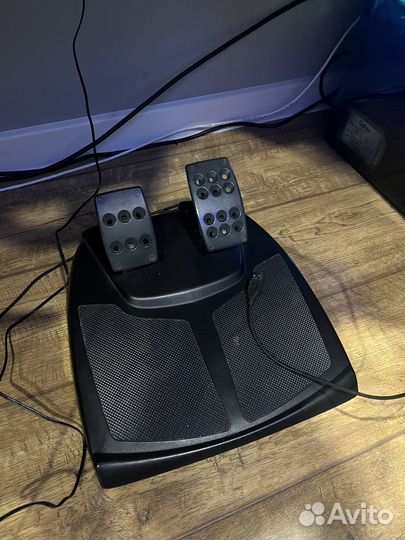 Руль logitech momo racing