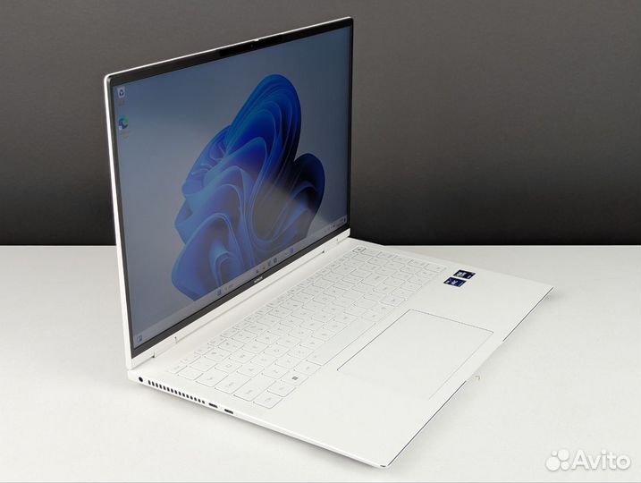 Honor MagicBook Pro 16 3K+ 165hz Ultra 5 125H 24GB