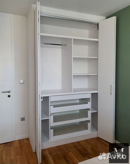 Шкаф трехстворчатый (и другие)