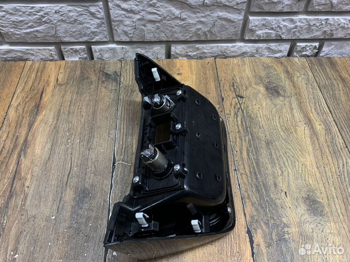 Kia Sorento 2 Лоток напольной консоли салона