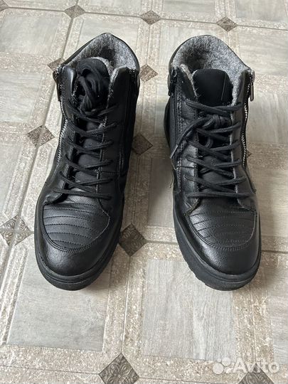 Ботинки подростковые