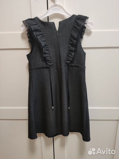 Платье для девочки новое 122